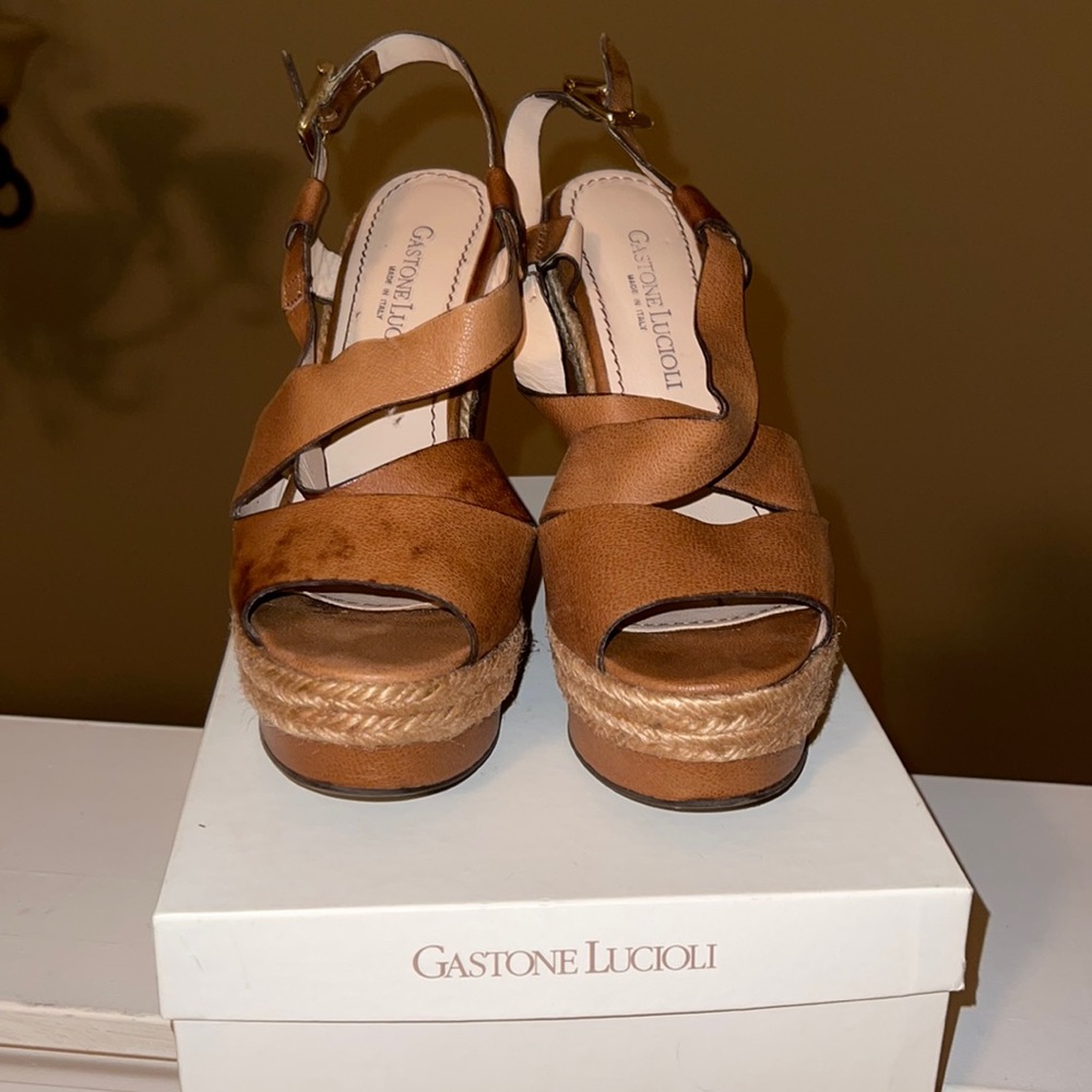 Leather wedges